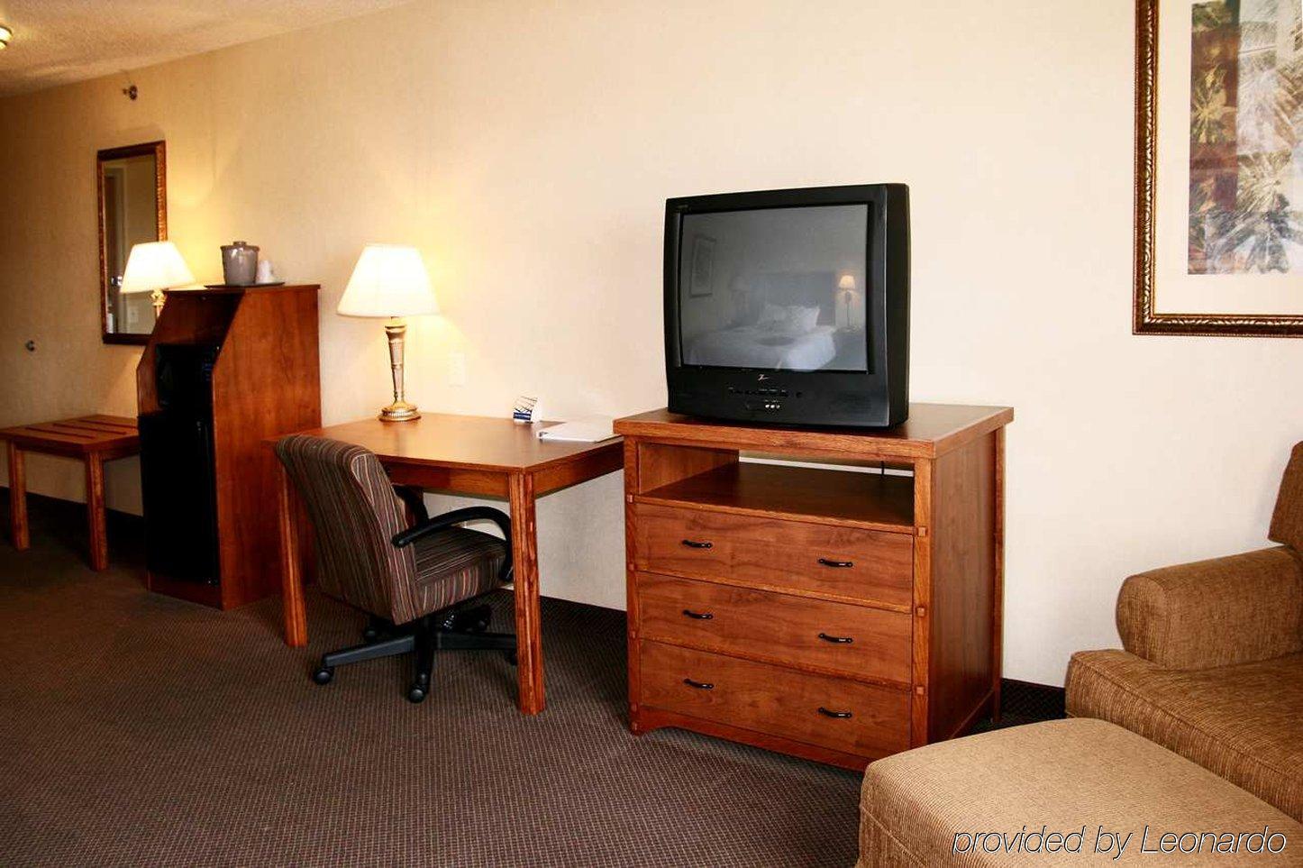 Hampton Inn Pittsburgh Area-Beaver Valley-Center Township Monaca Room photo
